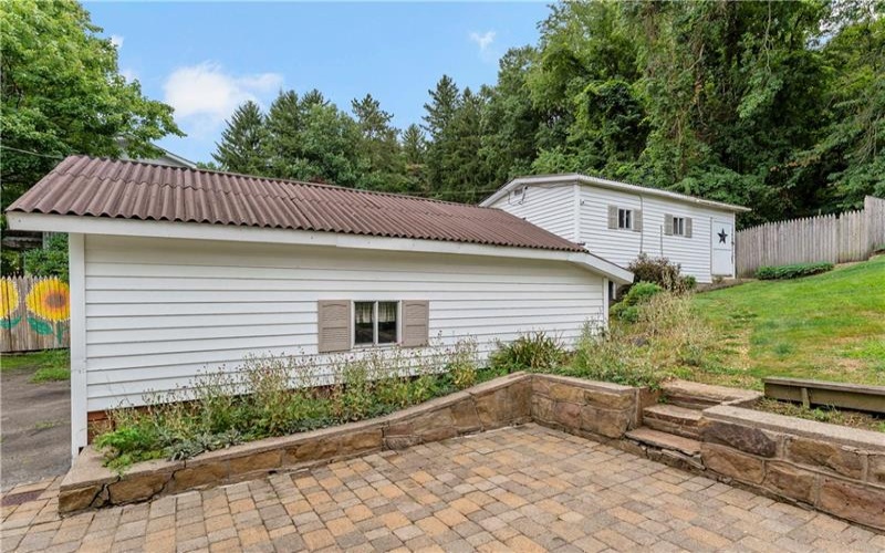 110 Barnes Rd, Hopwood, 15445, 2 Bedrooms Bedrooms, ,1.1 BathroomsBathrooms,Residential,For Sale,Barnes Rd,1767262