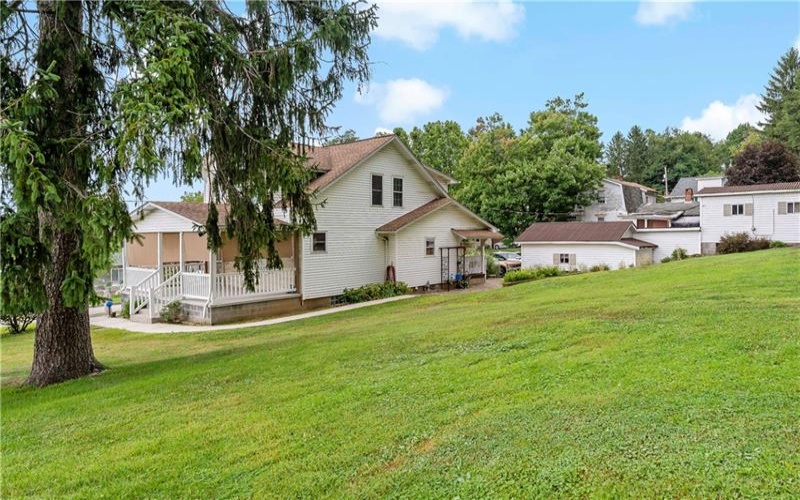 110 Barnes Rd, Hopwood, 15445, 2 Bedrooms Bedrooms, ,1.1 BathroomsBathrooms,Residential,For Sale,Barnes Rd,1767262