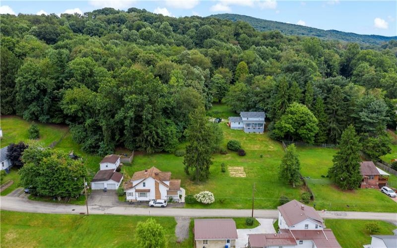 110 Barnes Rd, Hopwood, 15445, 2 Bedrooms Bedrooms, ,1.1 BathroomsBathrooms,Residential,For Sale,Barnes Rd,1767262