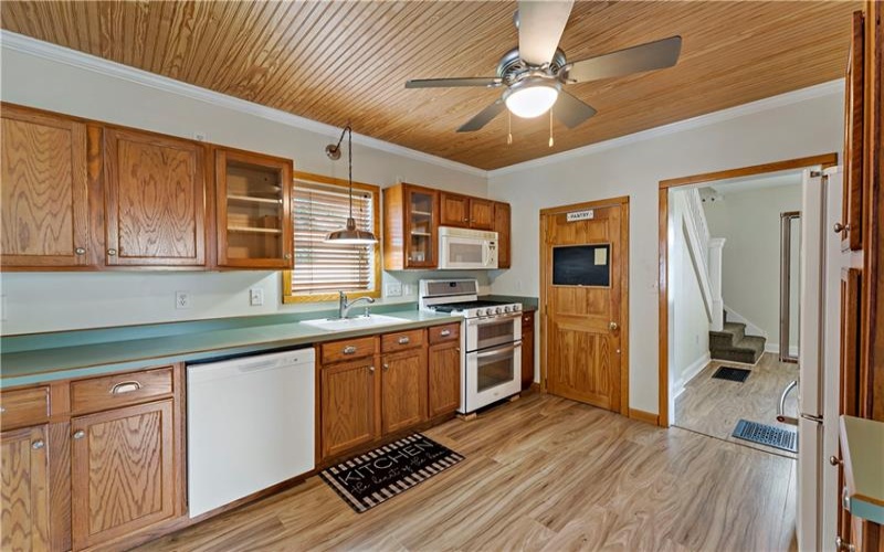 110 Barnes Rd, Hopwood, 15445, 2 Bedrooms Bedrooms, ,1.1 BathroomsBathrooms,Residential,For Sale,Barnes Rd,1767262