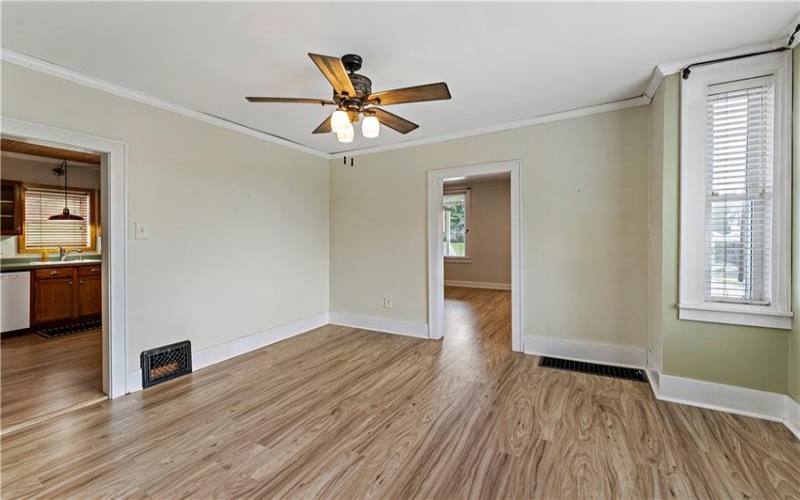 110 Barnes Rd, Hopwood, 15445, 2 Bedrooms Bedrooms, ,1.1 BathroomsBathrooms,Residential,For Sale,Barnes Rd,1767262