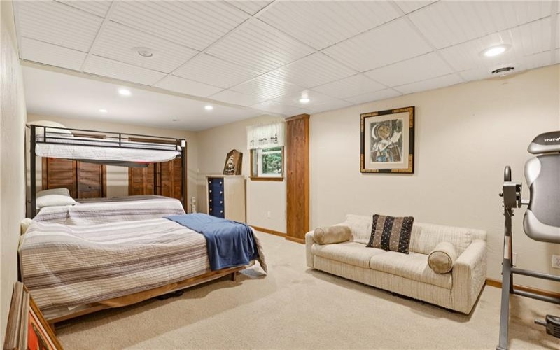 138 Cherry Lane, 15926, 15926, 4 Bedrooms Bedrooms, ,2.1 BathroomsBathrooms,Residential,For Sale,Cherry Lane,1765829