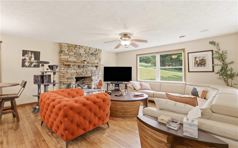 138 Cherry Lane, 15926, 15926, 4 Bedrooms Bedrooms, ,2.1 BathroomsBathrooms,Residential,For Sale,Cherry Lane,1765829