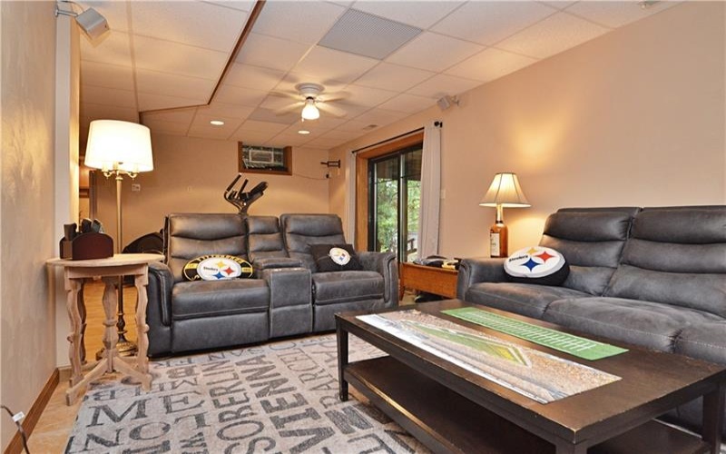 516 Donatello, Irwin, 15642, 4 Bedrooms Bedrooms, ,3.1 BathroomsBathrooms,Residential,For Sale,Donatello,1765839