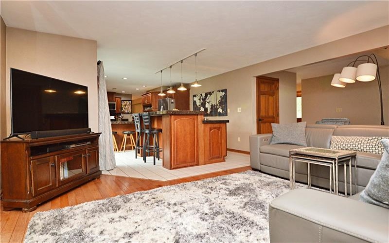 516 Donatello, Irwin, 15642, 4 Bedrooms Bedrooms, ,3.1 BathroomsBathrooms,Residential,For Sale,Donatello,1765839