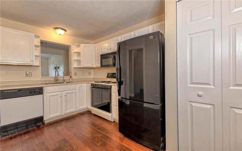 112 Winston Way, Greensburg, 15601, 2 Bedroom Bedrooms, 6 Room Rooms,1.1 BathroomBathrooms,Residential,For Sale,Winston Way,1767283