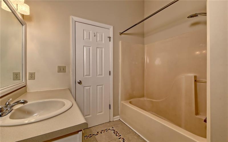 112 Winston Way, Greensburg, 15601, 2 Bedroom Bedrooms, 6 Room Rooms,1.1 BathroomBathrooms,Residential,For Sale,Winston Way,1767283