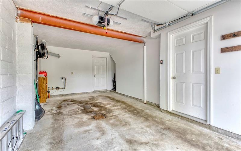 112 Winston Way, Greensburg, 15601, 2 Bedroom Bedrooms, 6 Room Rooms,1.1 BathroomBathrooms,Residential,For Sale,Winston Way,1767283