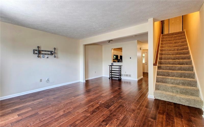 112 Winston Way, Greensburg, 15601, 2 Bedroom Bedrooms, 6 Room Rooms,1.1 BathroomBathrooms,Residential,For Sale,Winston Way,1767283