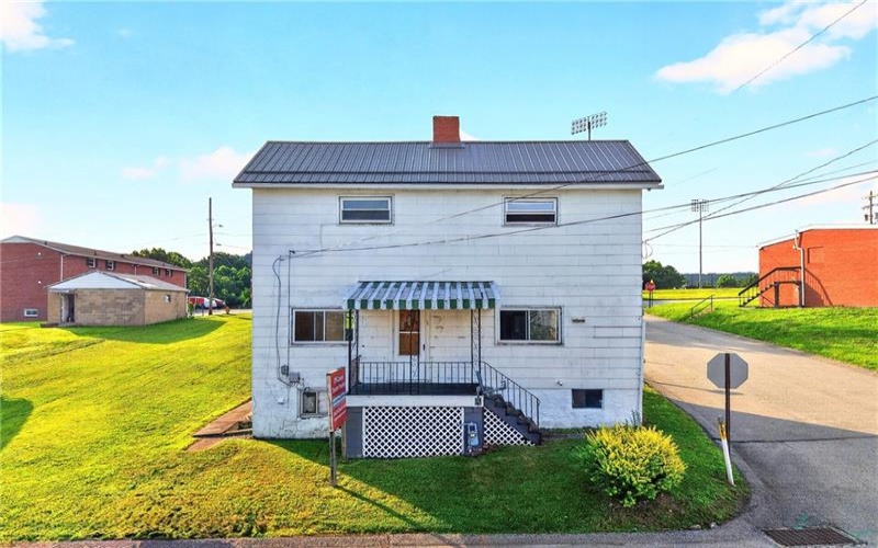 698 High Street, California, 15419, 2 Bedrooms Bedrooms, 5 Rooms Rooms,1 BathroomBathrooms,Residential,For Sale,High Street,1767288