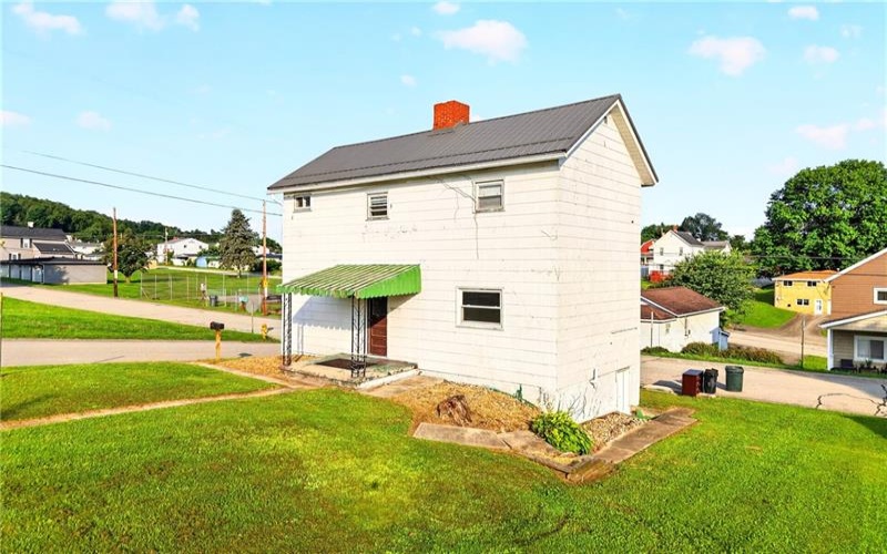 698 High Street, California, 15419, 2 Bedrooms Bedrooms, 5 Rooms Rooms,1 BathroomBathrooms,Residential,For Sale,High Street,1767288