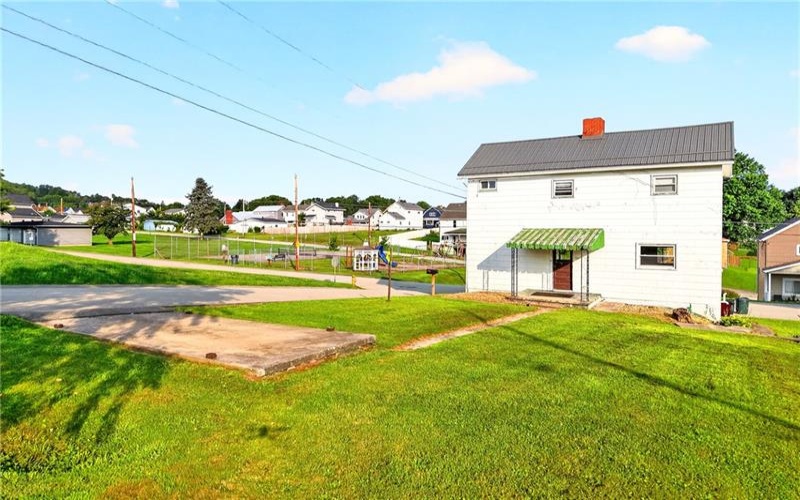 698 High Street, California, 15419, 2 Bedrooms Bedrooms, 5 Rooms Rooms,1 BathroomBathrooms,Residential,For Sale,High Street,1767288