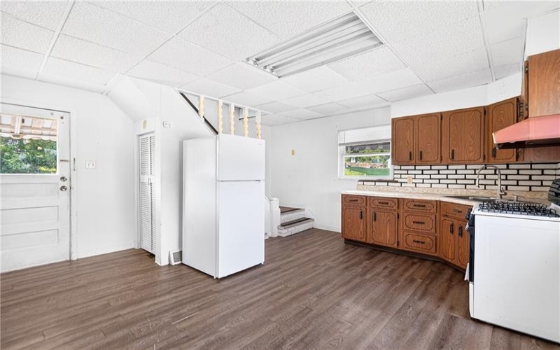 698 High Street, California, 15419, 2 Bedrooms Bedrooms, 5 Rooms Rooms,1 BathroomBathrooms,Residential,For Sale,High Street,1767288
