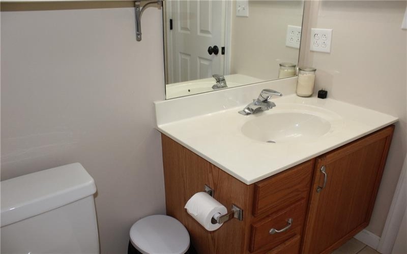 2011 Trail Side Ct, Jeannette, 15644, 3 Bedrooms Bedrooms, 8 Rooms Rooms,2.1 BathroomsBathrooms,Residential,For Sale,Trail Side Ct,1765862