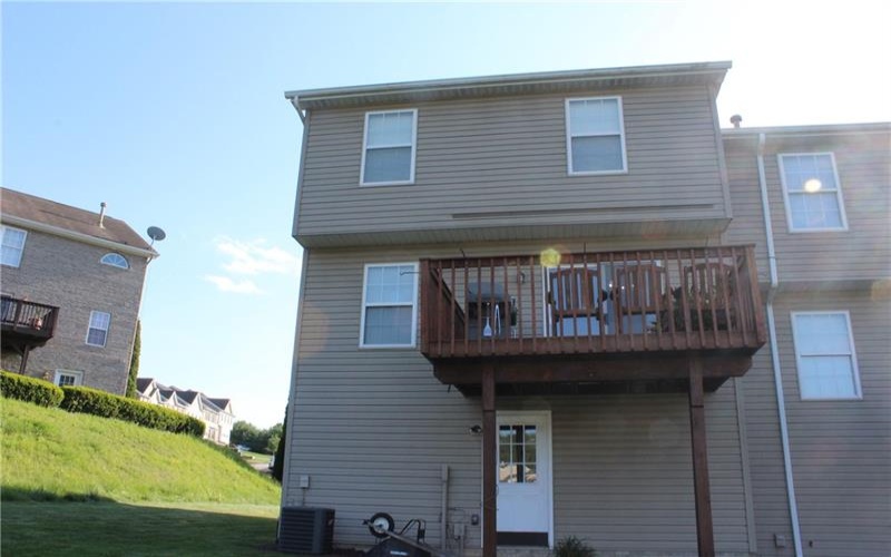 2011 Trail Side Ct, Jeannette, 15644, 3 Bedrooms Bedrooms, 8 Rooms Rooms,2.1 BathroomsBathrooms,Residential,For Sale,Trail Side Ct,1765862