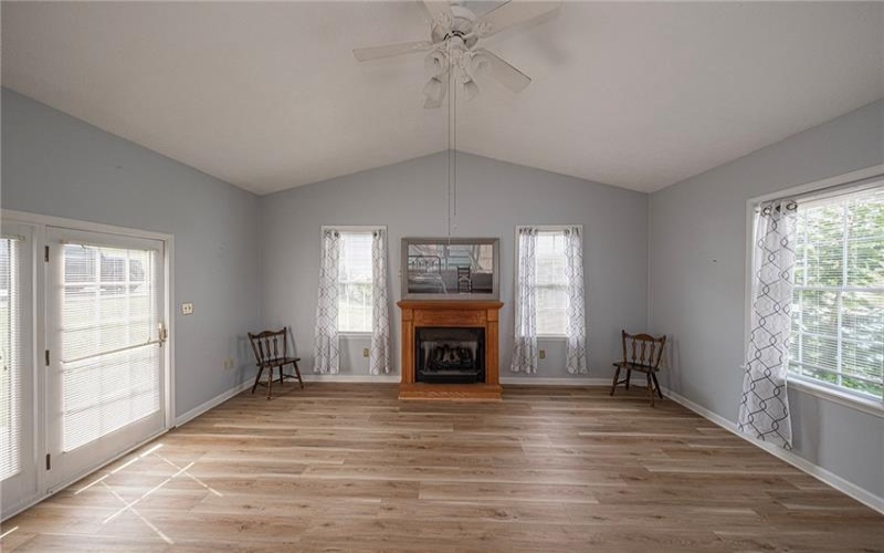 15 Florence Ave, Burgettstown, 15021, 3 Bedrooms Bedrooms, ,1 BathroomBathrooms,Residential,For Sale,Florence Ave,1767293