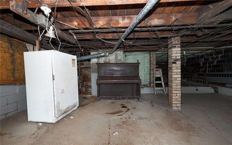 15 Florence Ave, Burgettstown, 15021, 3 Bedrooms Bedrooms, ,1 BathroomBathrooms,Residential,For Sale,Florence Ave,1767293