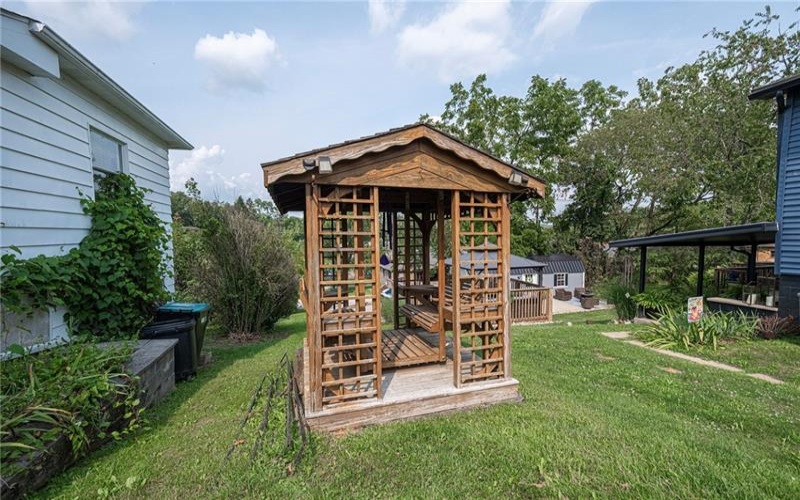 15 Florence Ave, Burgettstown, 15021, 3 Bedrooms Bedrooms, ,1 BathroomBathrooms,Residential,For Sale,Florence Ave,1767293