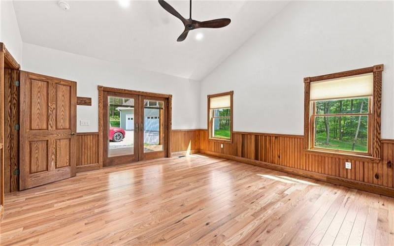981 State Route 271, Ligonier, 15658, 2 Bedroom Bedrooms, 5 Room Rooms,3 BathroomBathrooms,Residential,For Sale,State Route 271,1767311