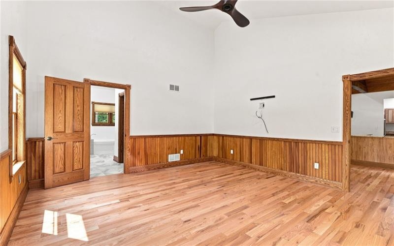 981 State Route 271, Ligonier, 15658, 2 Bedroom Bedrooms, 5 Room Rooms,3 BathroomBathrooms,Residential,For Sale,State Route 271,1767311