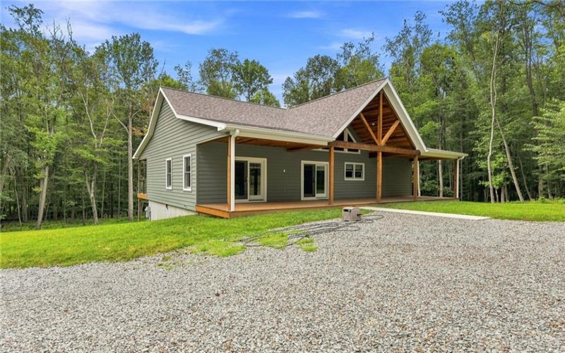 981 State Route 271, Ligonier, 15658, 2 Bedroom Bedrooms, 5 Room Rooms,3 BathroomBathrooms,Residential,For Sale,State Route 271,1767311