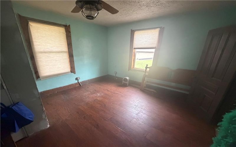 201 Elm Rd, Uniontown, 15401, 2 Bedrooms Bedrooms, ,1 BathroomBathrooms,Residential,For Sale,Elm Rd,1767313