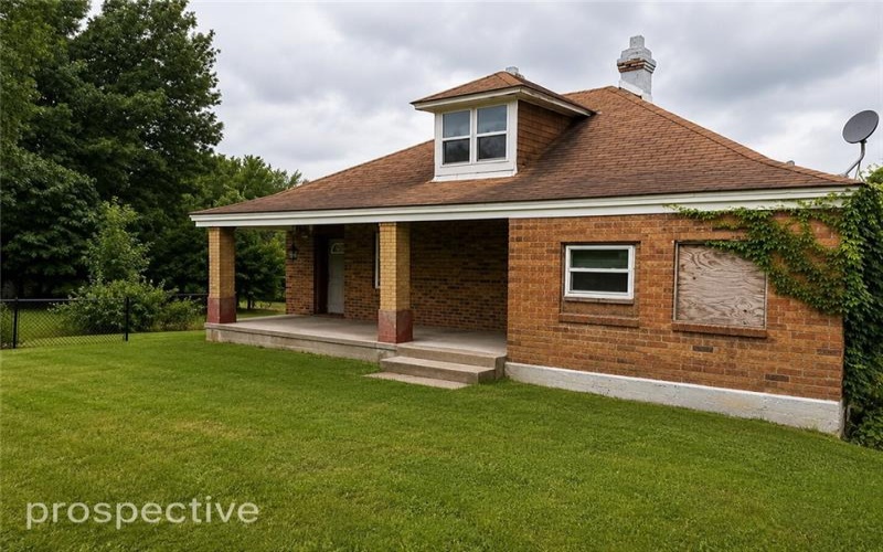 201 Elm Rd, Uniontown, 15401, 2 Bedrooms Bedrooms, ,1 BathroomBathrooms,Residential,For Sale,Elm Rd,1767313