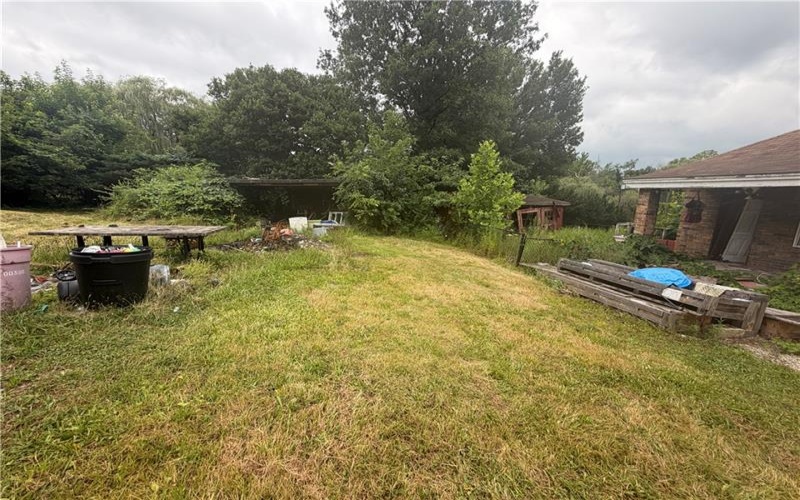 201 Elm Rd, Uniontown, 15401, 2 Bedrooms Bedrooms, ,1 BathroomBathrooms,Residential,For Sale,Elm Rd,1767313