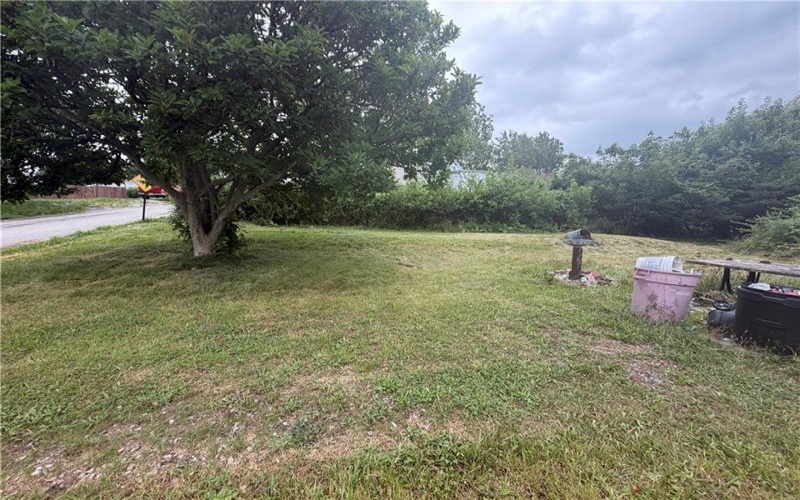 201 Elm Rd, Uniontown, 15401, 2 Bedrooms Bedrooms, ,1 BathroomBathrooms,Residential,For Sale,Elm Rd,1767313