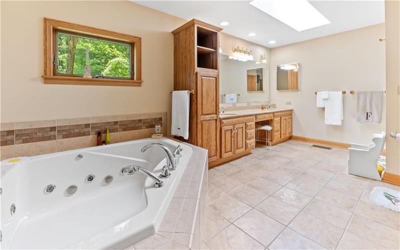 461 and 467 Fan Hollow Rd, Uniontown, 15401, 3 Bedrooms Bedrooms, 8 Rooms Rooms,3.1 BathroomsBathrooms,Residential,For Sale,Fan Hollow Rd,1765907