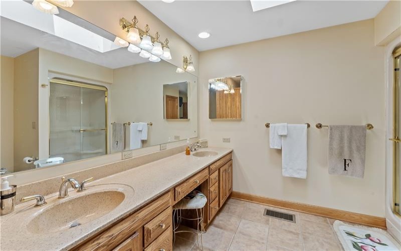 461 and 467 Fan Hollow Rd, Uniontown, 15401, 3 Bedrooms Bedrooms, 8 Rooms Rooms,3.1 BathroomsBathrooms,Residential,For Sale,Fan Hollow Rd,1765907