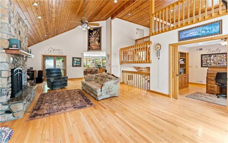 461 and 467 Fan Hollow Rd, Uniontown, 15401, 3 Bedrooms Bedrooms, 8 Rooms Rooms,3.1 BathroomsBathrooms,Residential,For Sale,Fan Hollow Rd,1765907