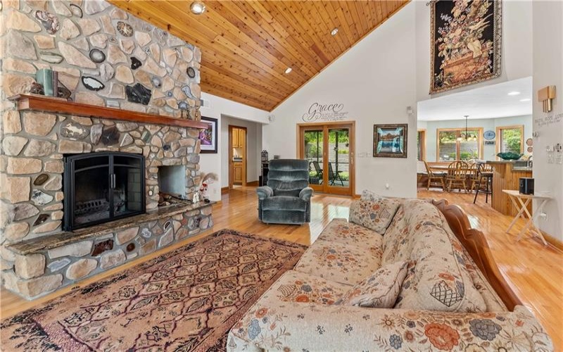 461 and 467 Fan Hollow Rd, Uniontown, 15401, 3 Bedrooms Bedrooms, 8 Rooms Rooms,3.1 BathroomsBathrooms,Residential,For Sale,Fan Hollow Rd,1765907