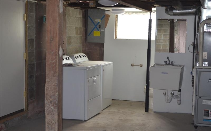 69 Lindley Road, Canonsburg, 15317, 2 Bedrooms Bedrooms, ,1.1 BathroomsBathrooms,Lease,For Rent,Lindley Road,1767325