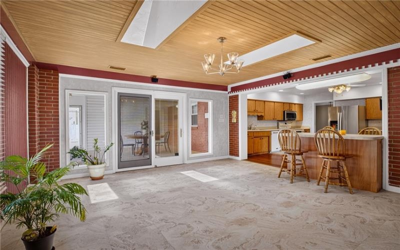 600 Lincoln Ave, Mc Donald, 15057, 5 Bedrooms Bedrooms, 11 Rooms Rooms,3.1 BathroomsBathrooms,Residential,For Sale,Lincoln Ave,1765928