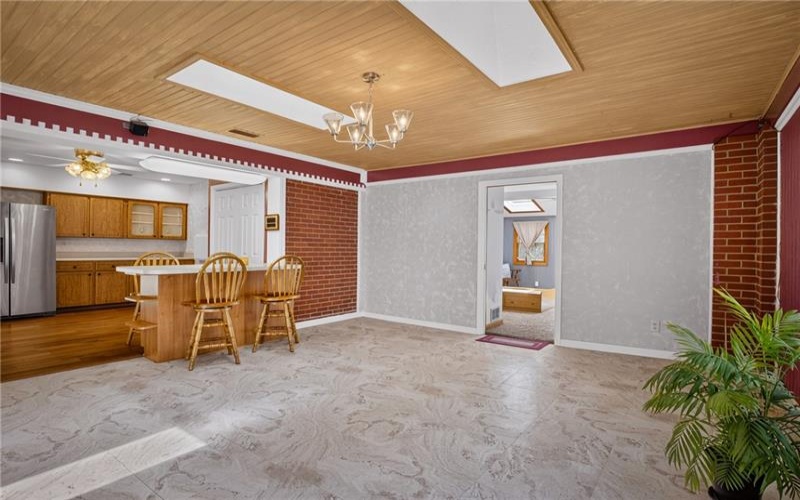 600 Lincoln Ave, Mc Donald, 15057, 5 Bedrooms Bedrooms, 11 Rooms Rooms,3.1 BathroomsBathrooms,Residential,For Sale,Lincoln Ave,1765928