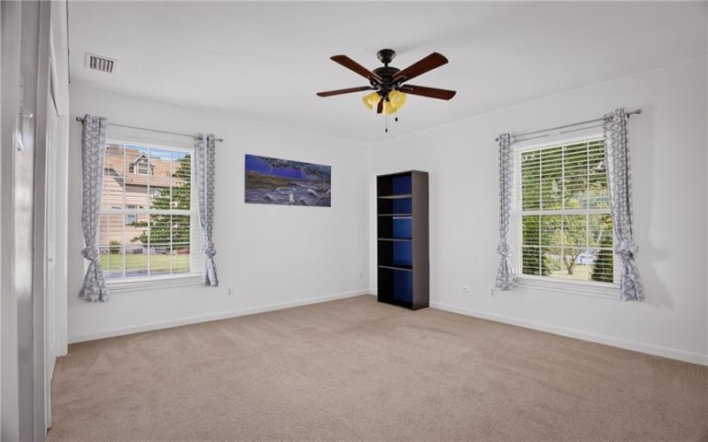 600 Lincoln Ave, Mc Donald, 15057, 5 Bedrooms Bedrooms, 11 Rooms Rooms,3.1 BathroomsBathrooms,Residential,For Sale,Lincoln Ave,1765928