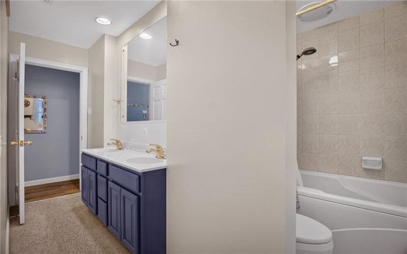 600 Lincoln Ave, Mc Donald, 15057, 5 Bedrooms Bedrooms, 11 Rooms Rooms,3.1 BathroomsBathrooms,Residential,For Sale,Lincoln Ave,1765928