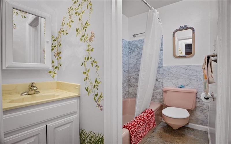 600 Lincoln Ave, Mc Donald, 15057, 5 Bedrooms Bedrooms, 11 Rooms Rooms,3.1 BathroomsBathrooms,Residential,For Sale,Lincoln Ave,1765928