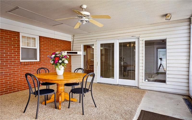 600 Lincoln Ave, Mc Donald, 15057, 5 Bedrooms Bedrooms, 11 Rooms Rooms,3.1 BathroomsBathrooms,Residential,For Sale,Lincoln Ave,1765928