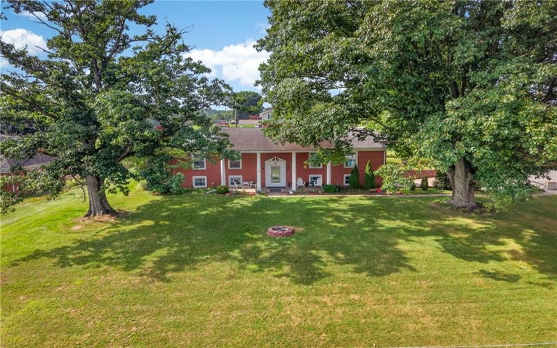 600 Lincoln Ave, Mc Donald, 15057, 5 Bedrooms Bedrooms, 11 Rooms Rooms,3.1 BathroomsBathrooms,Residential,For Sale,Lincoln Ave,1765928