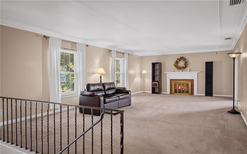 600 Lincoln Ave, Mc Donald, 15057, 5 Bedrooms Bedrooms, 11 Rooms Rooms,3.1 BathroomsBathrooms,Residential,For Sale,Lincoln Ave,1765928