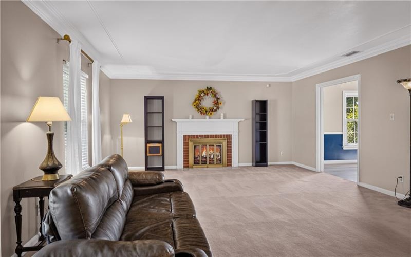600 Lincoln Ave, Mc Donald, 15057, 5 Bedrooms Bedrooms, 11 Rooms Rooms,3.1 BathroomsBathrooms,Residential,For Sale,Lincoln Ave,1765928