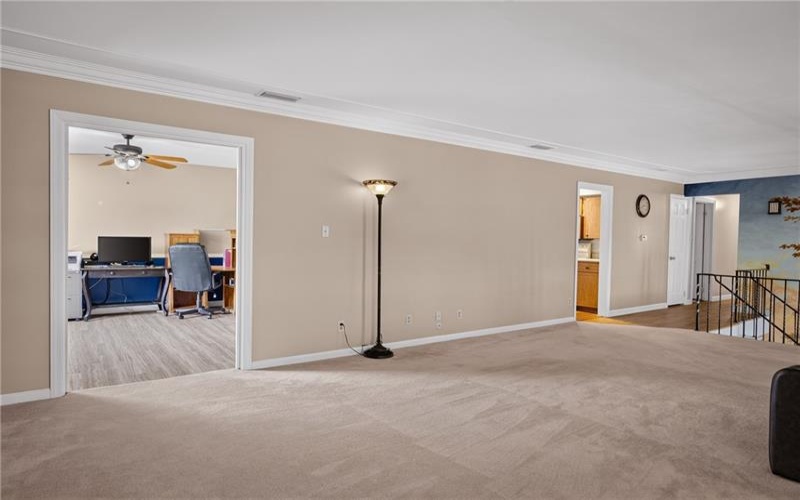600 Lincoln Ave, Mc Donald, 15057, 5 Bedrooms Bedrooms, 11 Rooms Rooms,3.1 BathroomsBathrooms,Residential,For Sale,Lincoln Ave,1765928