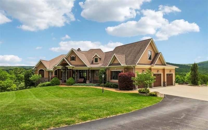 2017 Thunder Lane, Latrobe, 15650, 4 Bedrooms Bedrooms, 13 Rooms Rooms,3.2 BathroomsBathrooms,Residential,For Sale,Thunder Lane,1767346