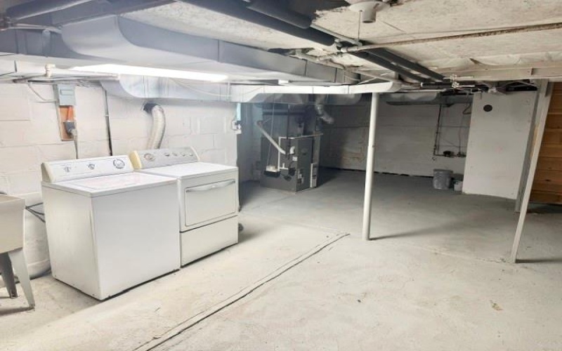 514 6th St, Irwin, 15642, 2 Bedrooms Bedrooms, ,1.1 BathroomsBathrooms,Lease,For Rent,6th St,1765942