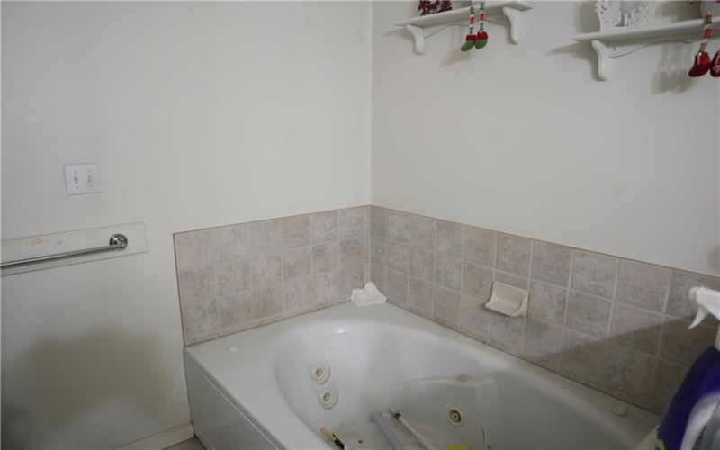 521 Pike Run Dr, Daisytown, 15427, 4 Bedrooms Bedrooms, 10 Rooms Rooms,2 BathroomsBathrooms,Residential,For Sale,Pike Run Dr,1767352