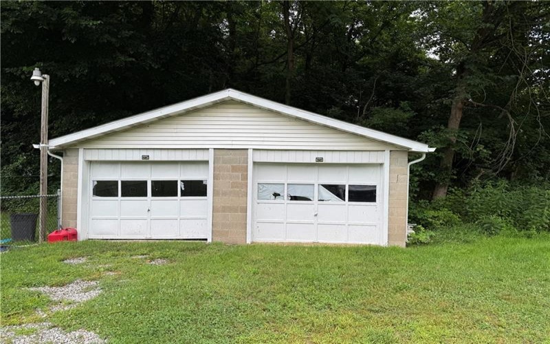 521 Pike Run Dr, Daisytown, 15427, 4 Bedrooms Bedrooms, 10 Rooms Rooms,2 BathroomsBathrooms,Residential,For Sale,Pike Run Dr,1767352