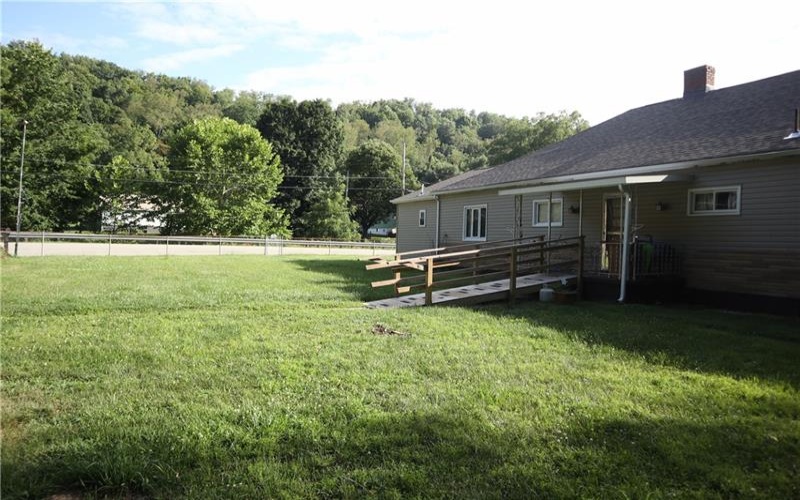 521 Pike Run Dr, Daisytown, 15427, 4 Bedrooms Bedrooms, 10 Rooms Rooms,2 BathroomsBathrooms,Residential,For Sale,Pike Run Dr,1767352