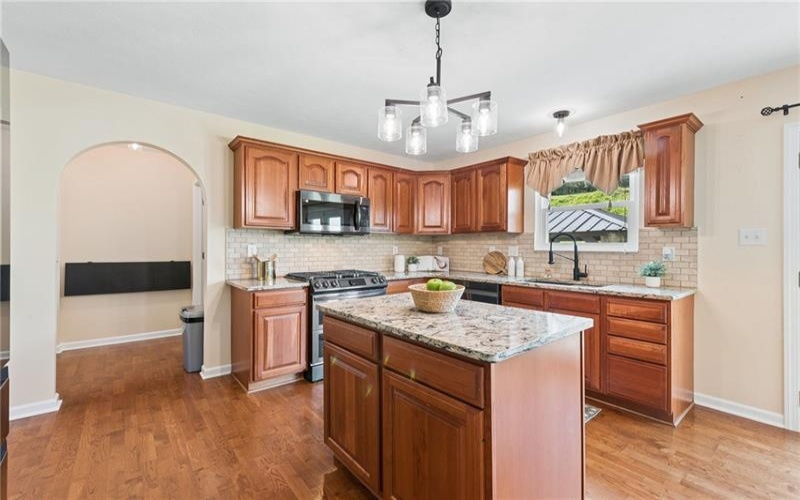 302 Davinci Ct, Rostraver Twp., 15012, 4 Bedroom Bedrooms, 11 Room Rooms,2.2 BathroomBathrooms,Residential,For Sale,Davinci Ct,1765952